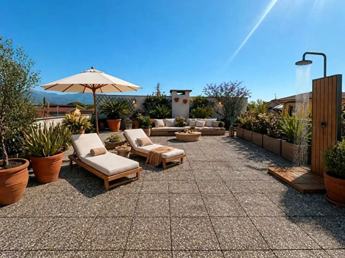 Appartamento con 8 locali in vendita in Oris Giorgi, Viareggio