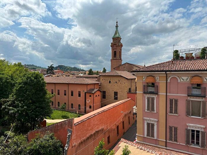 Appartamento quadrilocale in affitto in Santo Stefano, Bologna