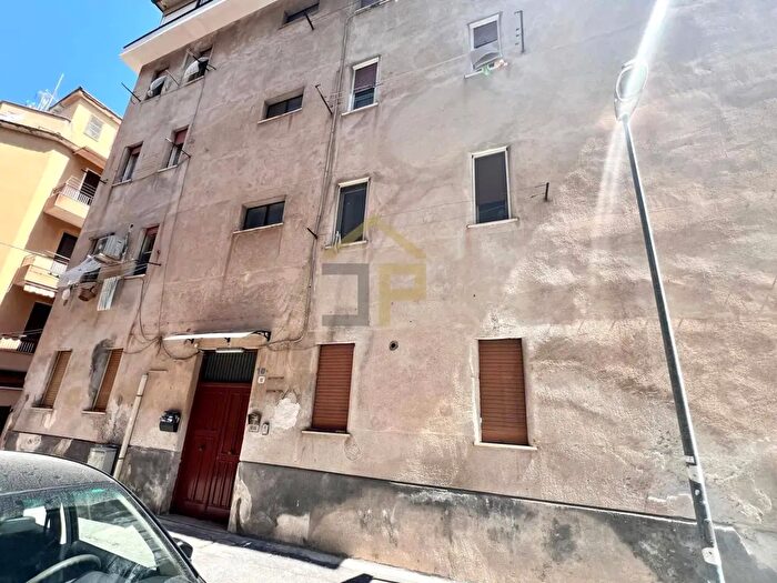 Appartamento trilocale in vendita in Cortile Spanò, Palermo