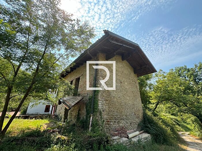 Casa quadrilocale in vendita in Strada del Paladini Meldola, Meldola