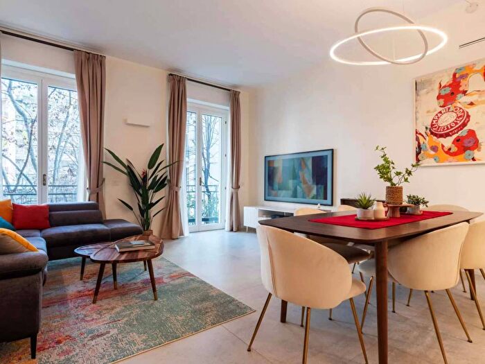 Appartamento quadrilocale in affitto in Via della Moscova, Moscova, Milano
