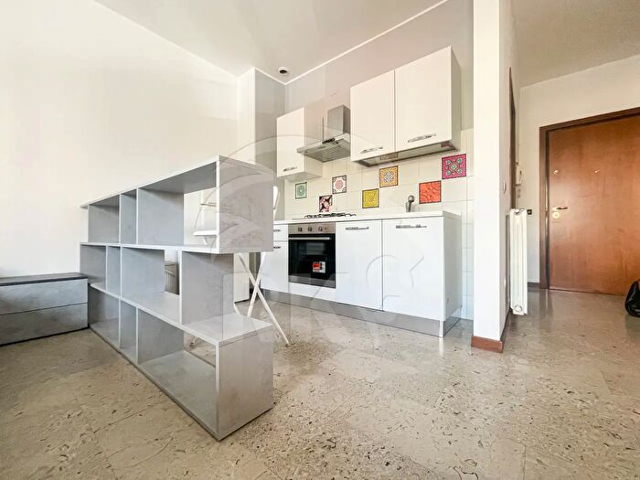 Appartamento monolocale in affitto in Via Alfonso Torreggiani, Bologna