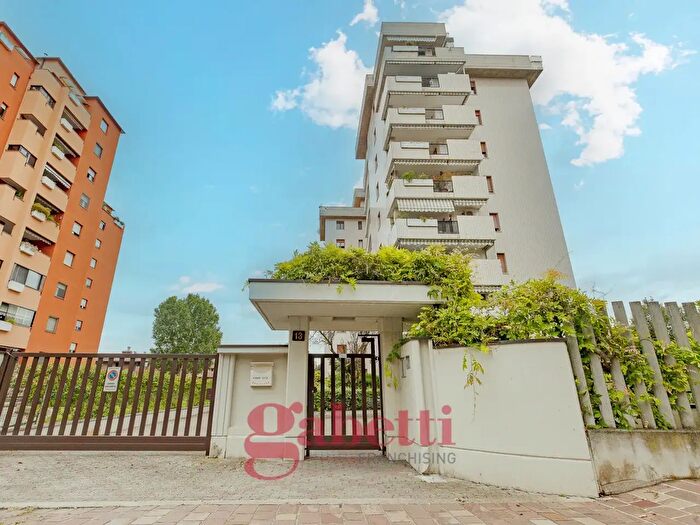 Appartamento trilocale in vendita in Via Primo Maggio, Segrate