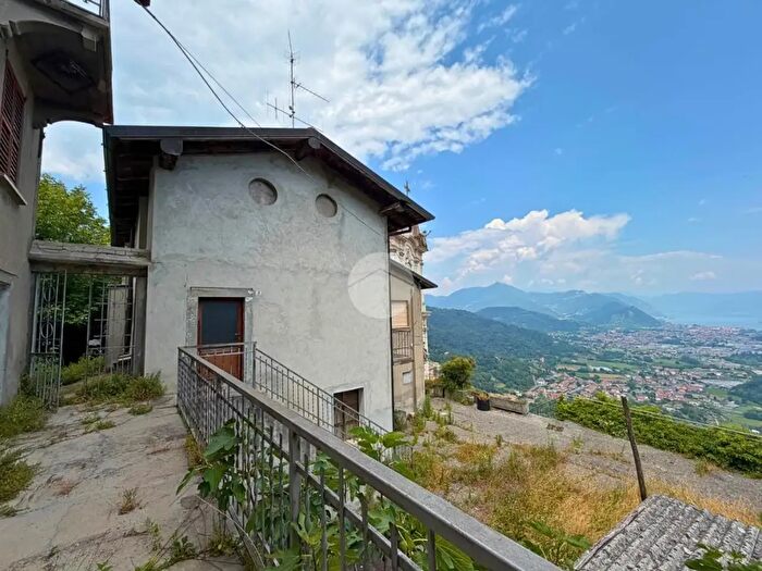 Casa con 5 locali in vendita in Via Chiesa, Gandosso