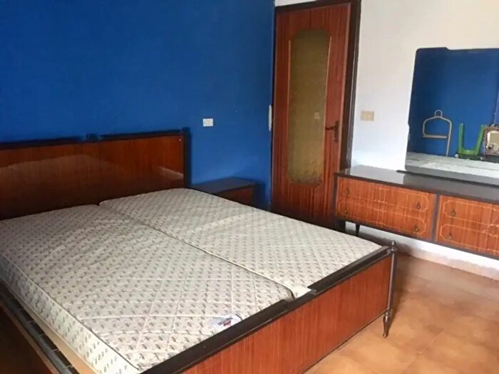 Casa trilocale in affitto in Ziano Piacentino