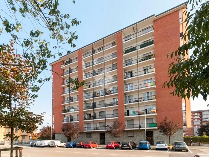 Appartamento trilocale in vendita in Via Olevano, Grugliasco
