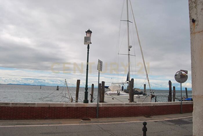 Appartamento trilocale in vendita in Vianelli, Venezia