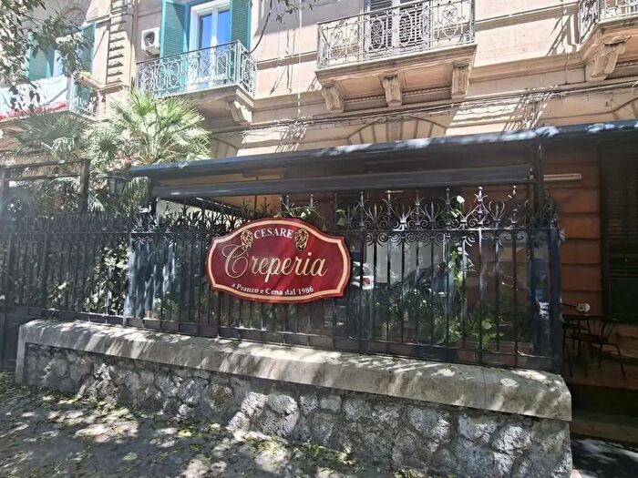 Appartamento quadrilocale in vendita in Piazza Leoni a, Palermo