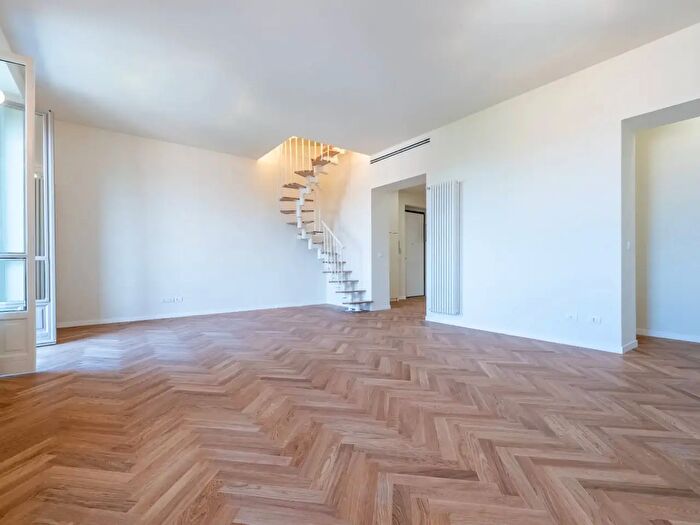 Appartamento con 5 locali in vendita in Corso Giuseppe Arimondi, Torino