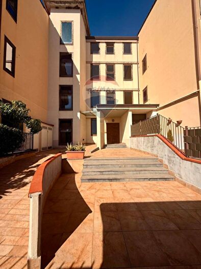 Appartamento trilocale in vendita in Via Giovanni Paolo Secondo, Fiumefreddo Di Sicilia