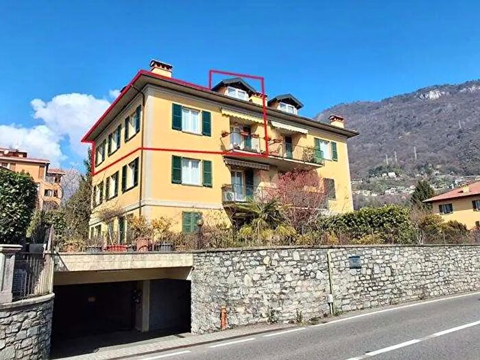 Appartamento con 7 locali in vendita in Via Regina Ponente, Gravedona ed Uniti