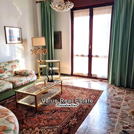 Casa con 6 locali in vendita in Vigevano