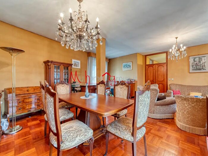 Appartamento con 5 locali in vendita in Via Aristide Stefani, Padova