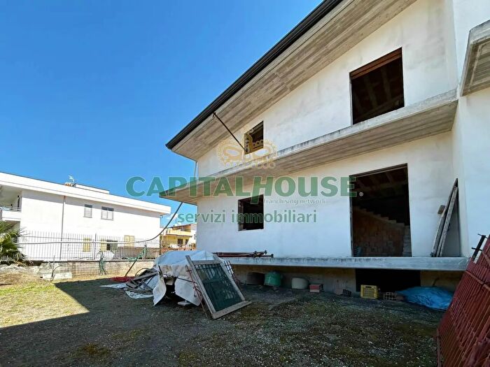 Casa con 5 locali in vendita in Casamarciano