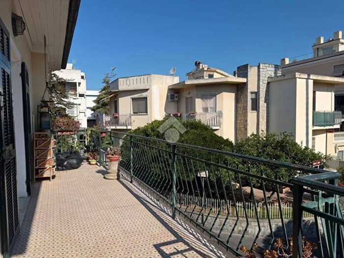 Appartamento quadrilocale in vendita in Via Roseto, Bordighera