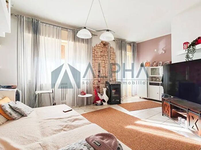 Appartamento trilocale in vendita in Via Cartiano, Borghi