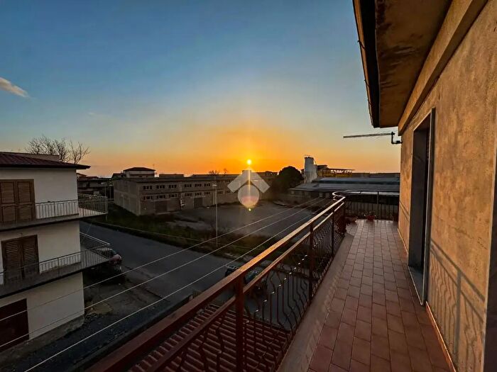 Appartamento trilocale in vendita in Strada Provinciale, Amantea