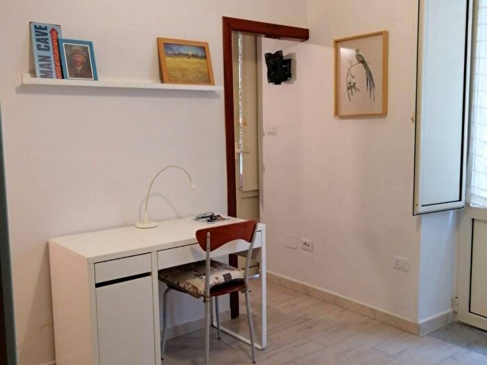 Appartamento bilocale in affitto in Piazza Borsa, Centro Storico, Napoli