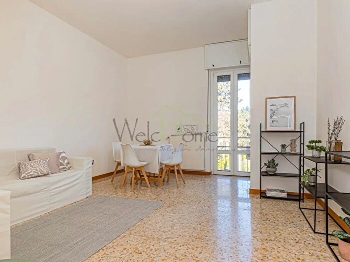 Appartamento trilocale in vendita in Via Giuseppe Merzario, Como