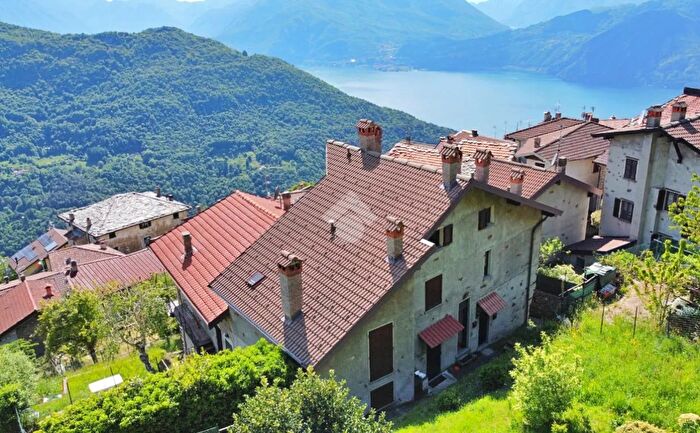 Appartamento bilocale in vendita in Fraz Sanico Vendrogno, Bellano