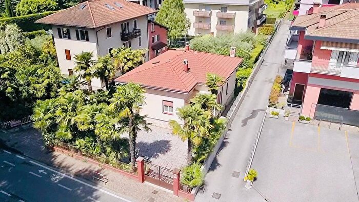 Casa quadrilocale in vendita in Via Santa Caterina, Arco