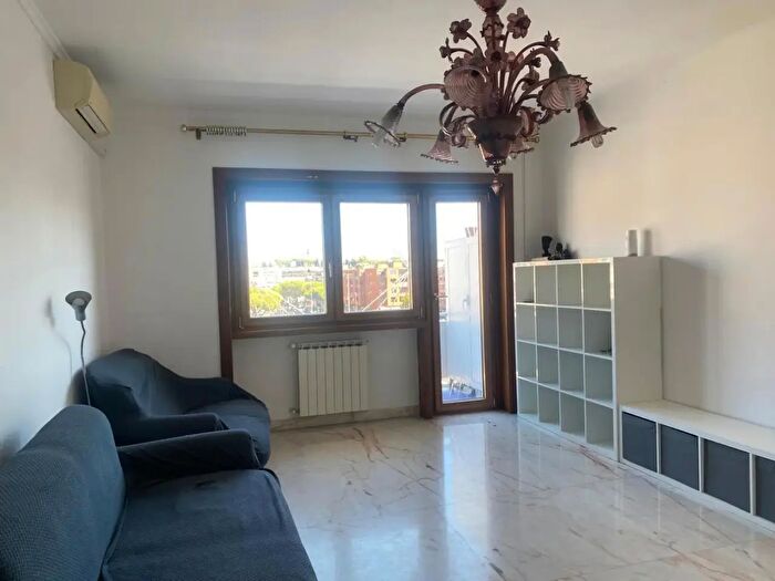 Appartamento trilocale in affitto in Via Gregorio VII, Roma