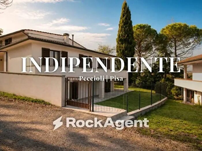 Casa con 6 locali in vendita in Viale Mazzini B, Peccioli