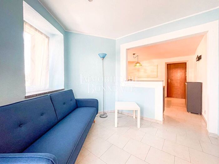 Appartamento bilocale in affitto in Via San Giovanni, Centro, Binago