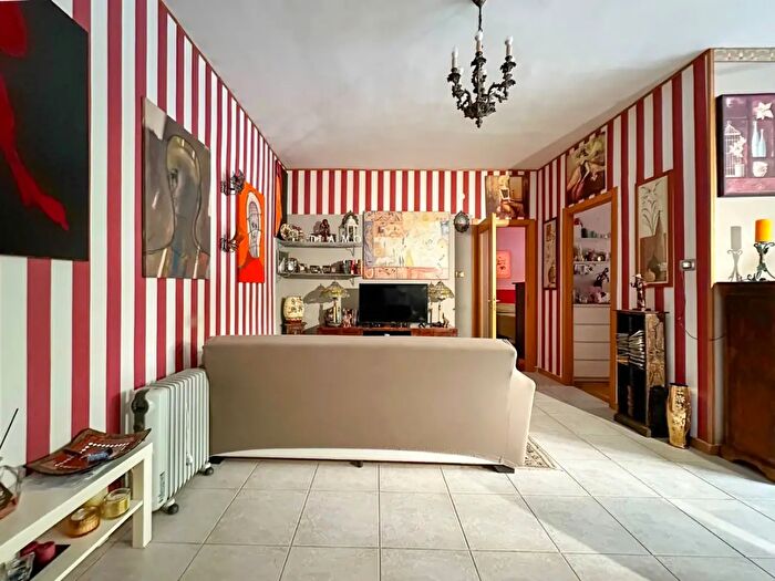 Appartamento trilocale in vendita in Via Francesco Petrarca, Napoli