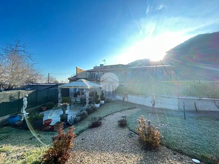 Casa con 5 locali in vendita in Via Novara, Trana