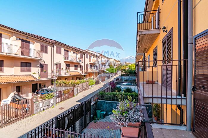 Casa con 7 locali in vendita in Via Santa Maria delle Fosse, Mascalucia