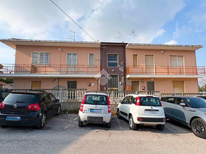 Casa con 10 locali in vendita in Via San Rocco, Silvi