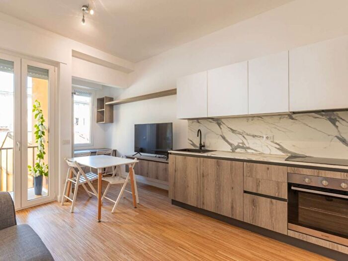 Appartamento bilocale in affitto in Via Giulio e Corrado Venini, Pasteur, Milano