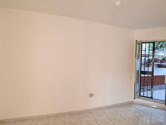 Appartamento bilocale in affitto in Via Guglielmo Oberdan, Anfiteatro, Pozzuoli