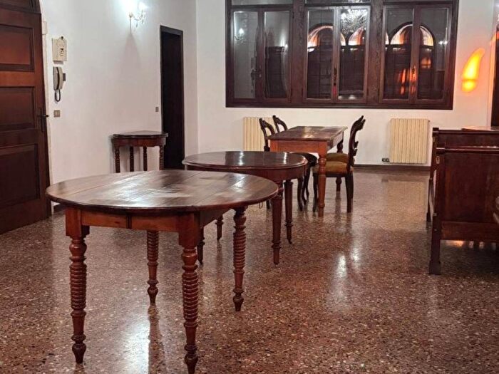 Appartamento con 5 locali in affitto in Via San Girolamo, Centro Storico, Este