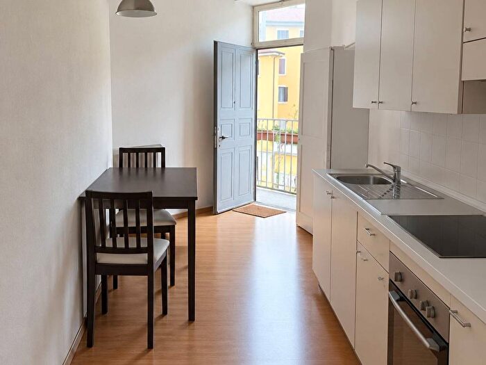 Appartamento bilocale in affitto in Via Carlo Farini, Isola, Milano