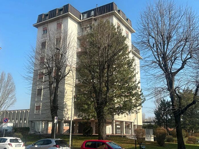 Appartamento quadrilocale in vendita in Via Papa Giovanni XXIII, Buccinasco