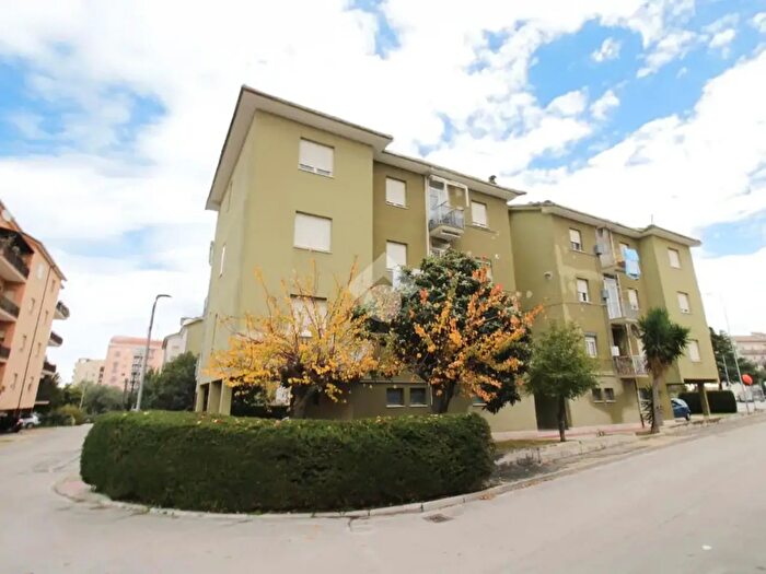 Appartamento con 5 locali in vendita in Piazza XXVIII Dicembre, Ortona