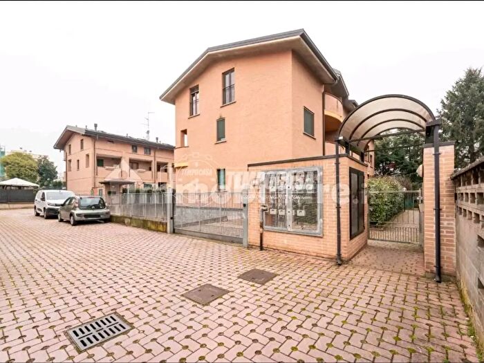 Appartamento trilocale in vendita in Via Donizetti, Cesate