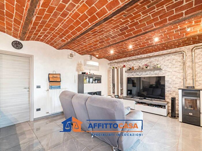 Casa con 6 locali in affitto in Vicolo Po, Centro, Casalgrasso