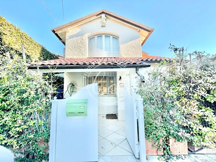 Casa quadrilocale in affitto in Pietrasanta