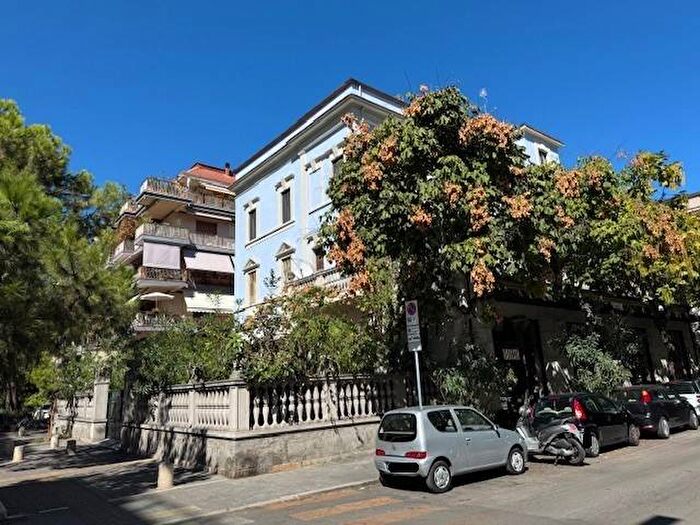 Casa quadrilocale in affitto in Via Giuseppe Mazzini, Piazza Salotto Corso Umberto, Pescara