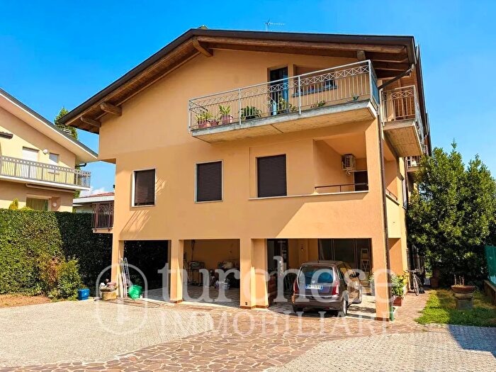 Appartamento bilocale in vendita in Via Toscana, Alzano Lombardo