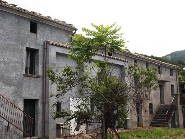 Casa con 6 locali in vendita in Località Santa Barbara, Belmonte Calabro