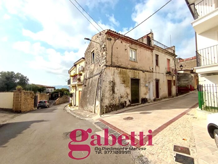 Casa con 6 locali in vendita in Via Botteghe, San Potito Sannitico