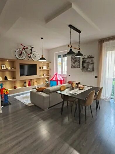 Appartamento trilocale in vendita in Via Trotti, Alessandria