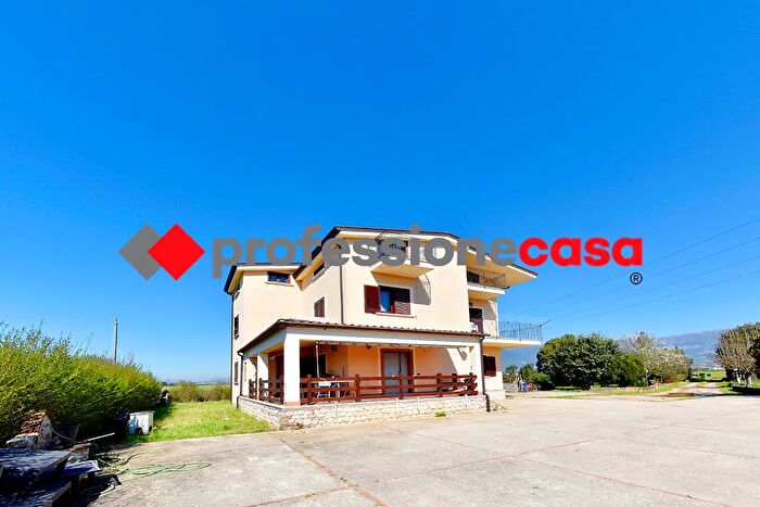 Casa con 9 locali in vendita in Via Campisi, Alife