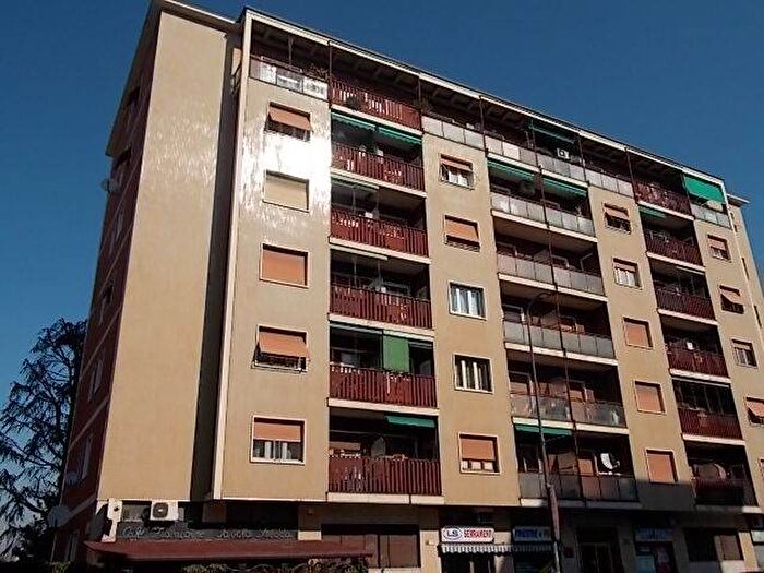 Appartamento bilocale in affitto in Via delle Forze Armate, San Carlo, Milano