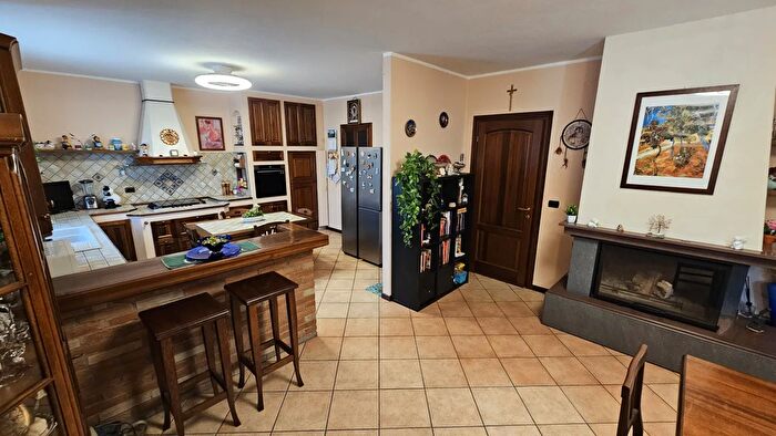 Casa con 5 locali in vendita in Corso Giovanni Battista Volpini, Isola DAsti