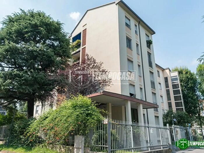 Appartamento bilocale in vendita in Via Demonte, Milano